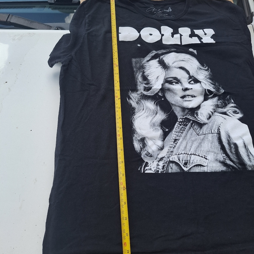 Black Graphic T-Shirt Dolly Parton Black and White Graphic T Shirt Size XL Short - Picture 7 of 9
